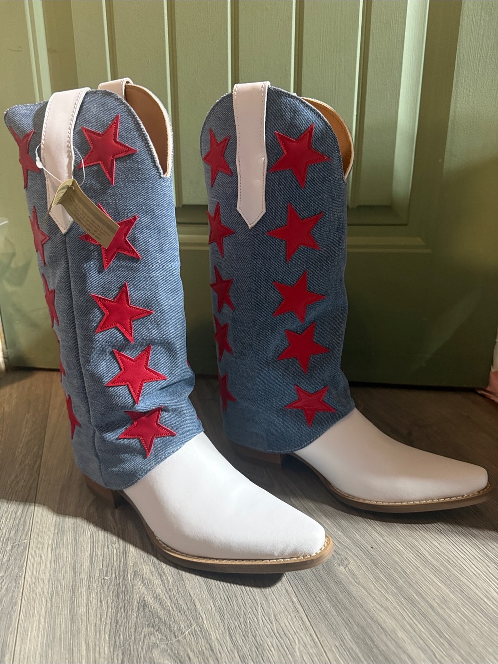 dingo White Foot Denim Shaft Heeled Boots with Red Stars - Picture 5 of 7